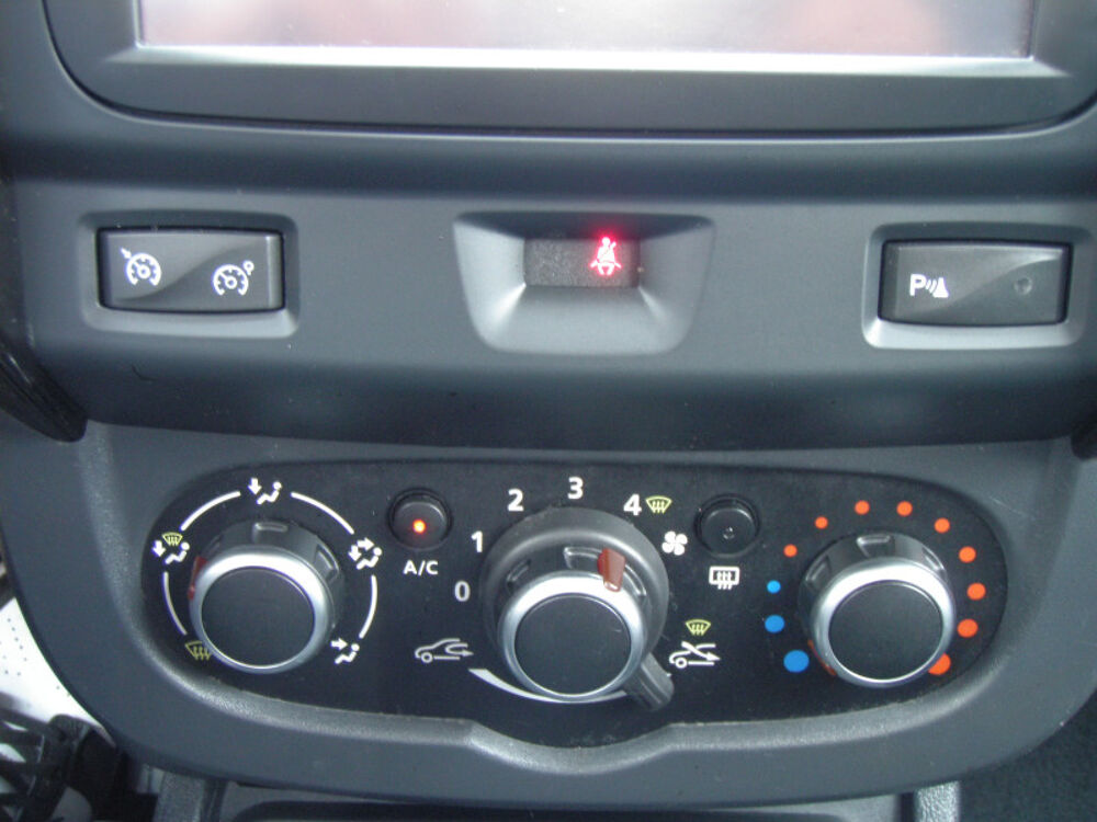 Duster (2) 1.2 TCE 125 ESSENTIEL 4X2 2018 occasion 93220 Gagny