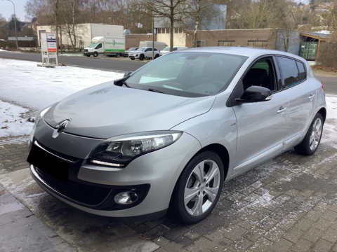 Renault M&eacute;gane III III 1.5 DCI 110CH ENERGY FAP BOSE ECO&sup2; 2013 occasion Salaise-sur-Sanne 38150