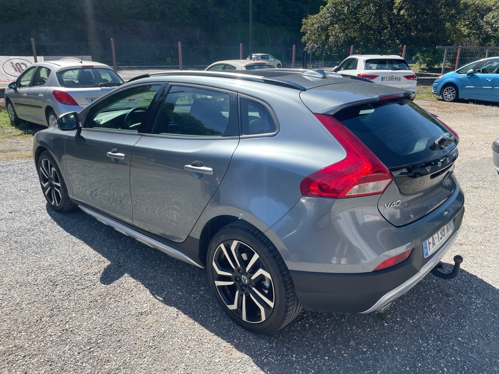 V40 D2 ADBLUE 120CH OVERSTA EDITION GEARTRONIC 2018 occasion 24660 COULOUNIEIX CHAMIERS