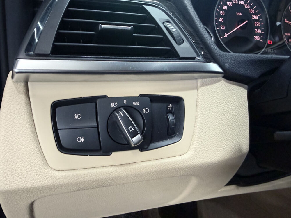 S&eacute;rie 3 (F30) 320D 163CH EFFICIENTDYNAMICS EDITION LUXURY 2012 occasion 57185 CLOUANGE