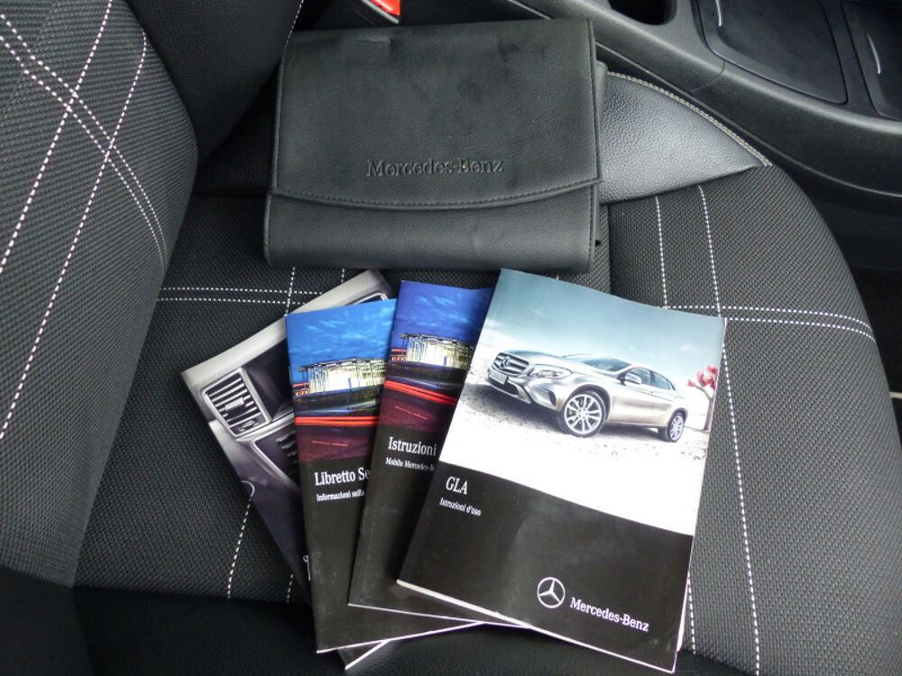 Classe GLA 200 CDI SENSATION 4MATIC 7G-DCT 2015 occasion 77144 Mont&eacute;vrain