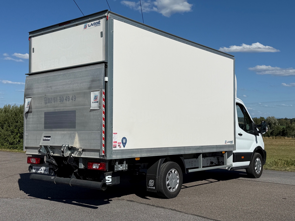 Transit L4 2.0 ECOBLUE 130CH TREND CAISSE HAYON 2024 occasion 70210 Montdor&eacute;