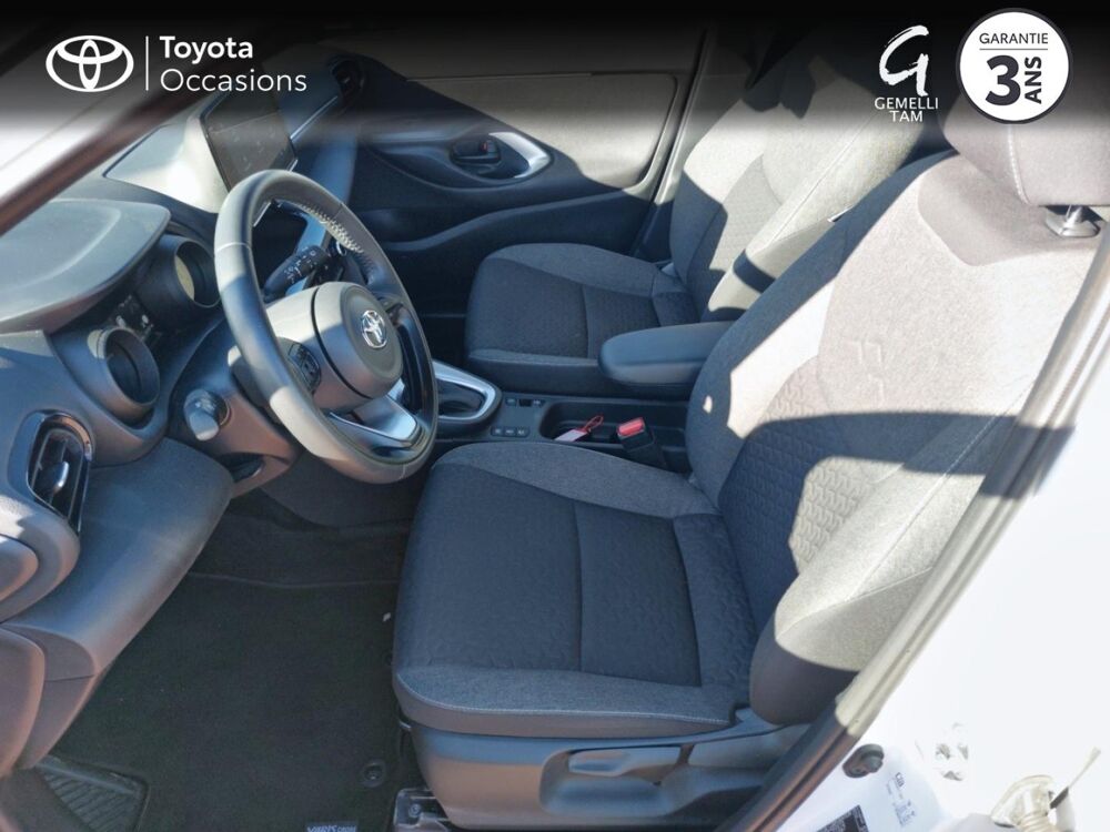Yaris Cross 116h Design MY22 2023 occasion 26200 Mont&eacute;limar