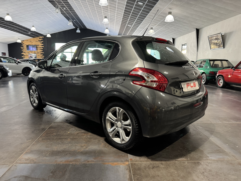 208 1.6 E-HD I115 CV ALLURE 5P 86 000 KM PLBA AUTO 2012 occasion 12000 RODEZ