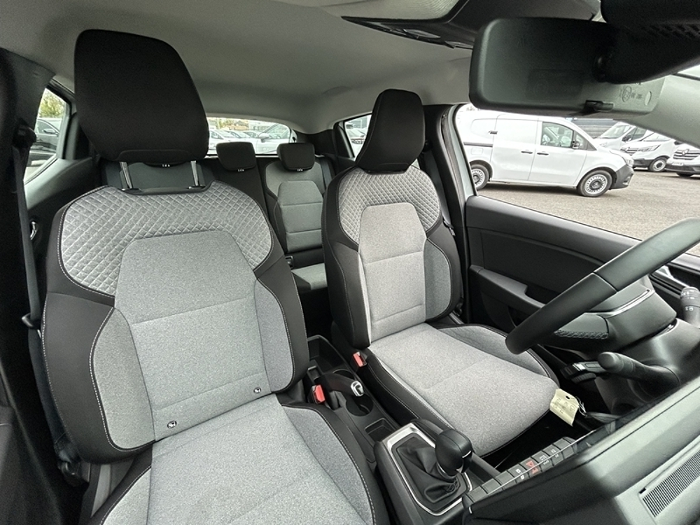 Clio V 1.6 E-TECH 145CH FULL HYBRID EVOLUTION - 25B 2025 occasion 44190 Saint-Lumine-de-Clisson