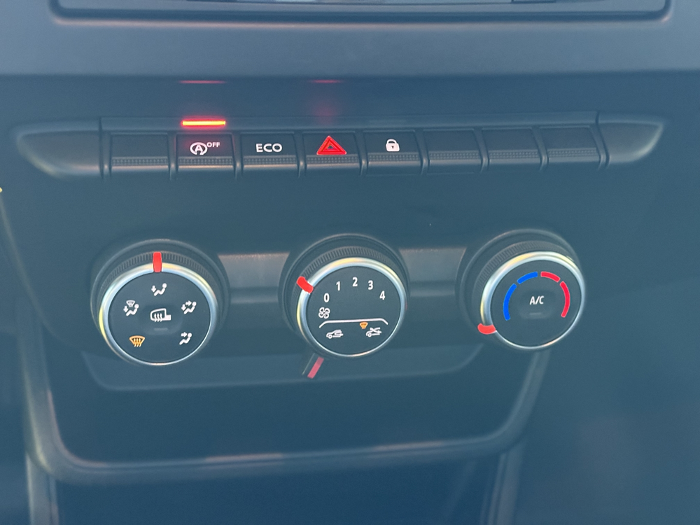 Express 1.5 BLUE DCI 95CH CONFORT 2021 occasion 56530 Qu&eacute;ven
