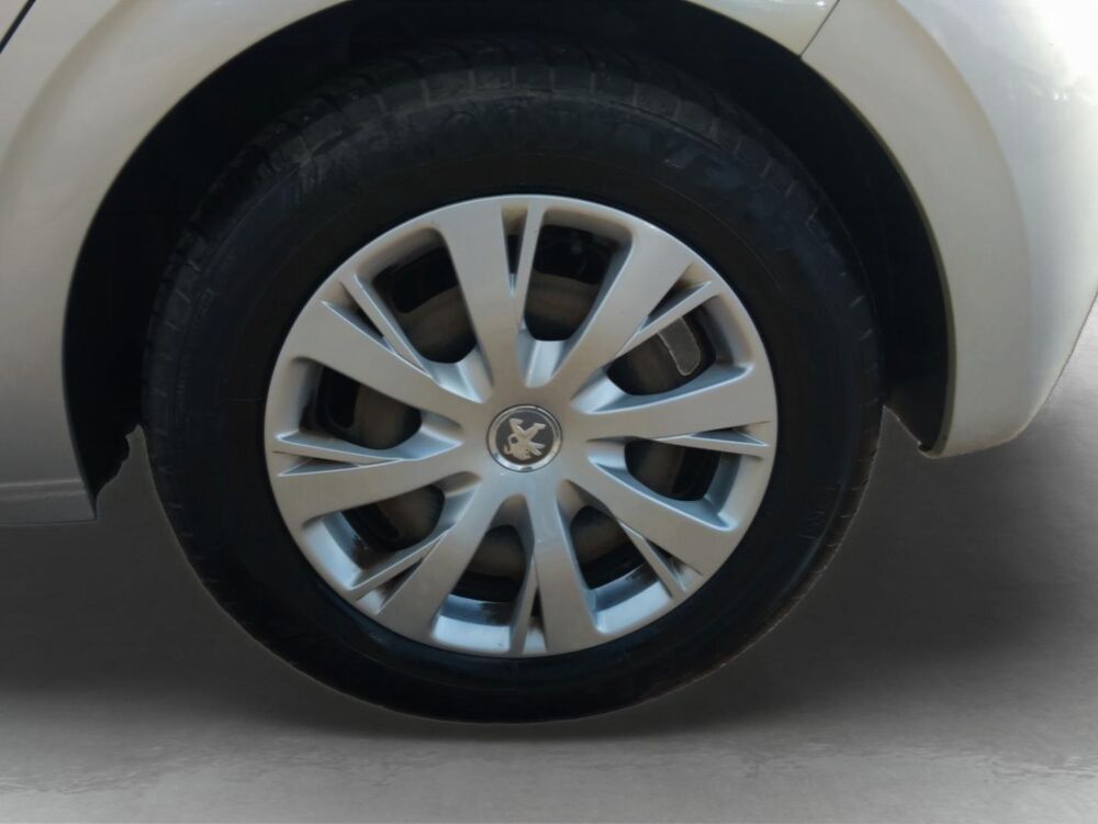 208 1.6 BlueHDi 75ch Pack Clim Nav 5p 2015 occasion 27000 &Eacute;vreux