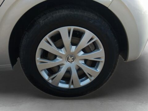 208 1.6 BlueHDi 75ch Pack Clim Nav 5p 2015 occasion 27000 &Eacute;vreux