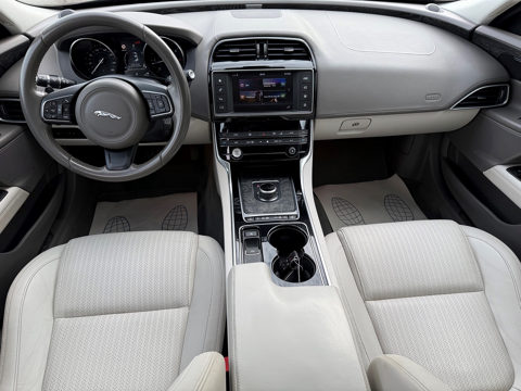 XE 2.0D 163CH E-PERFORMANCE PORTFOLIO BVA8 2017 occasion 70210 Montdor&eacute;