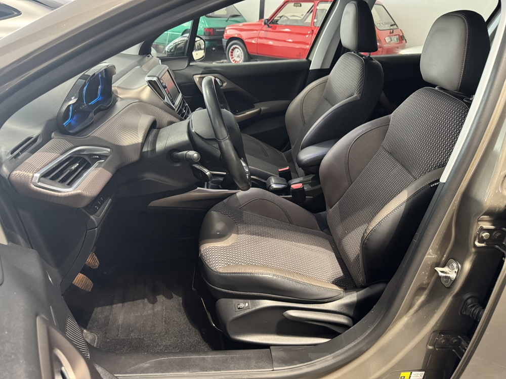 2008 1.6 BLUEHDI 100CH ALLURE 50 200 KM PREMIERE MAIN 2015 occasion 12000 RODEZ