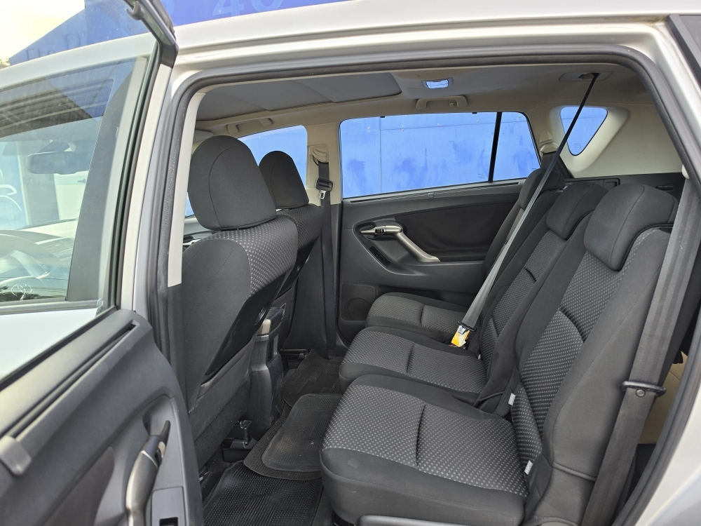 Verso 126 D-4D EXECUTIVE 7 PLACES 2010 occasion 44290 Conquereuil