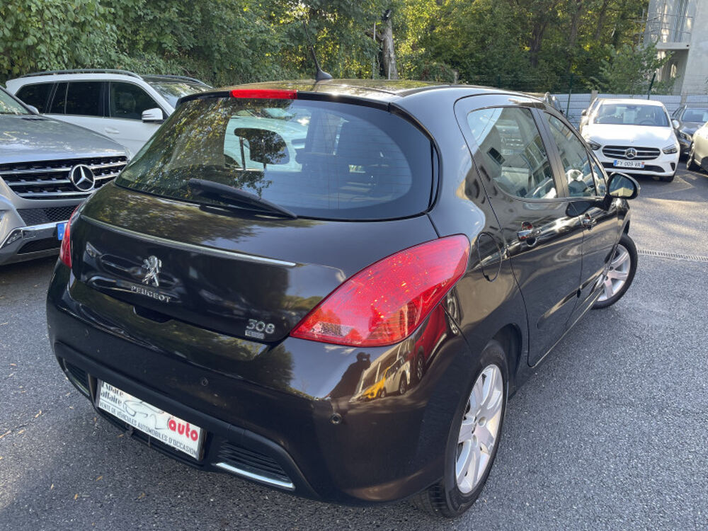 308 1.6 E-HDI112 FAP ALLURE BMP6 5P 2013 occasion 77144 Mont&eacute;vrain