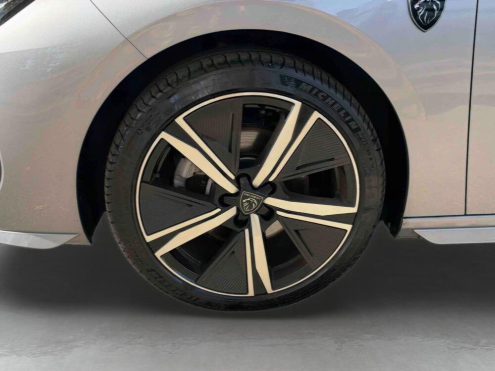 308 1.2 Hybrid 145ch GT e-DCS6 2025 occasion 28500 Vernouillet