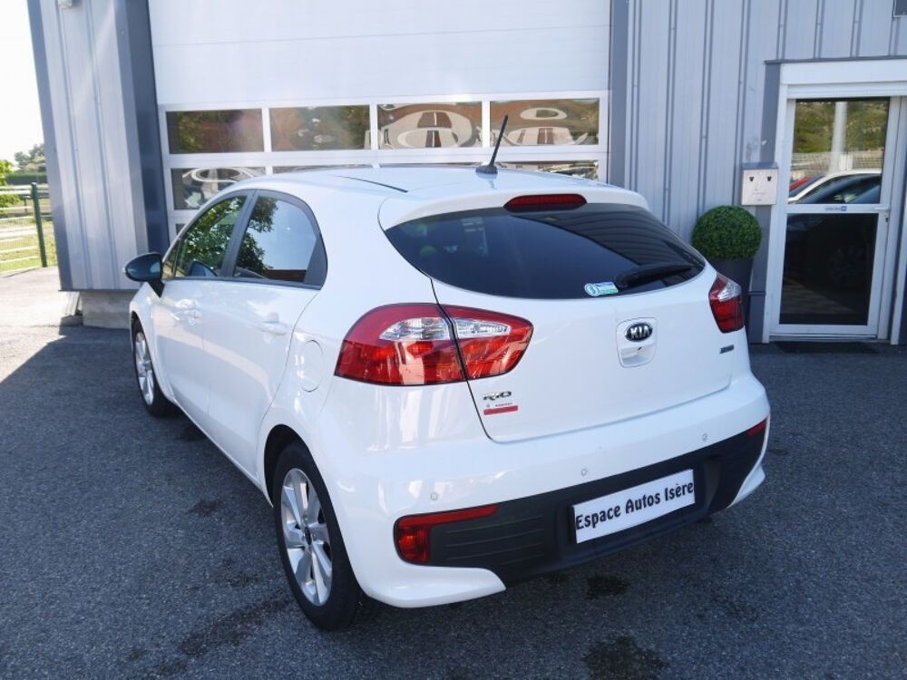 Rio 1.2 85CH 5 PORTES GPS / DISTRIBUTION A CHAINE 2016 occasion 38260 La C&ocirc;te-Saint-Andr&eacute;