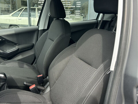 208 1.2 TURBO 110CH ALLURE S&S 5P / DISTRIBUTION NEUVE POUR LA 2016 occasion 38130 ECHIROLLES