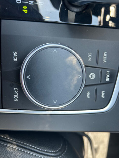 S&eacute;rie 1 (F40) 120DA XDRIVE 190CH LOUNGE 2019 occasion 38130 ECHIROLLES