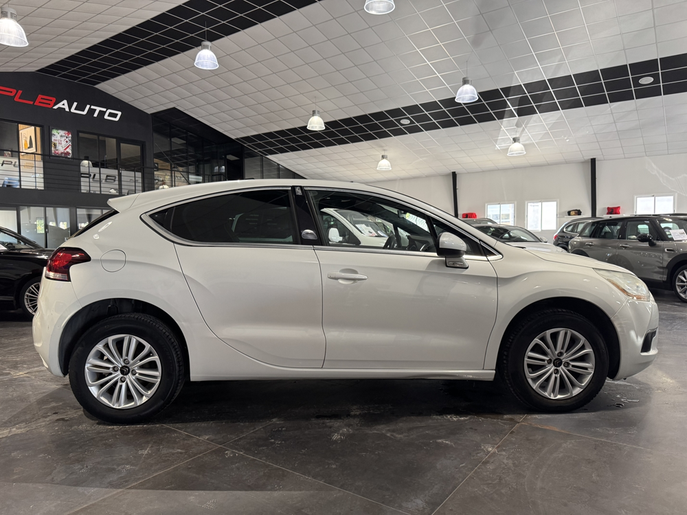 DS4 1.6 E-HDI 115 AIRDREAM CHIC 66 900 KM PLB AUTO 2013 occasion 12000 RODEZ