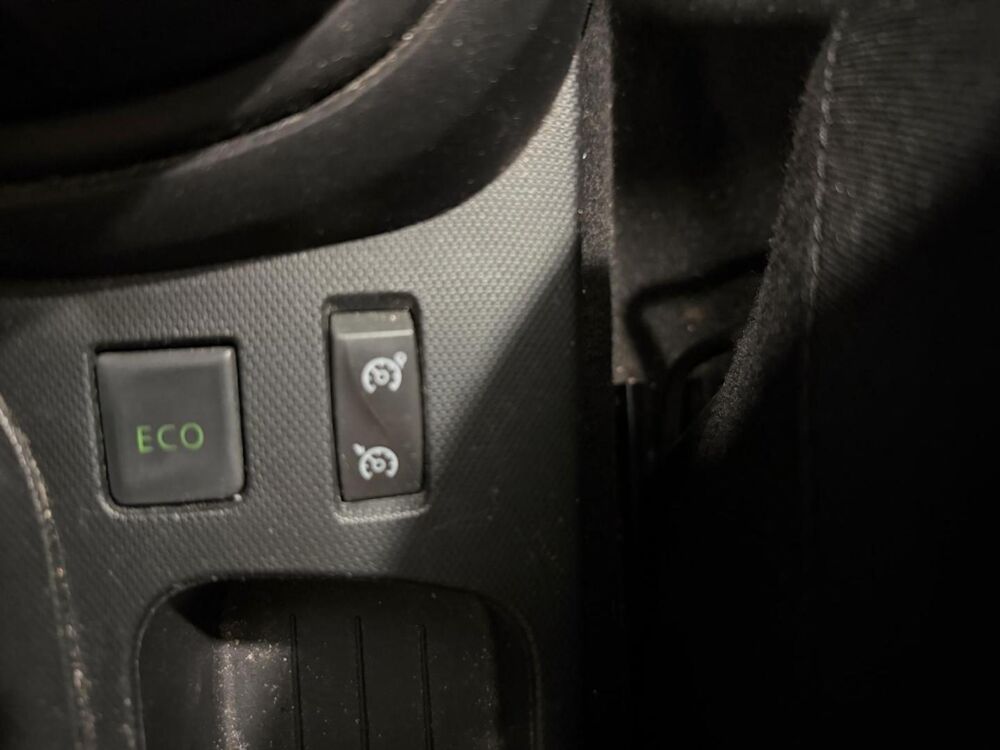 Captur 0.9 TCe 90ch Stop&Start energy Zen eco&sup2; 2014 occasion 78520 LIMAY