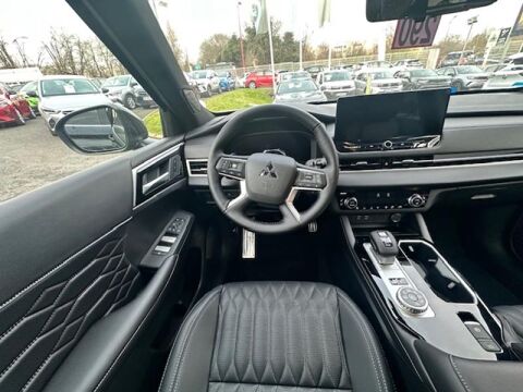 Outlander 2.4 PHEV 306ch Instyle 4WD MY26 2025 occasion 95500 Gonesse