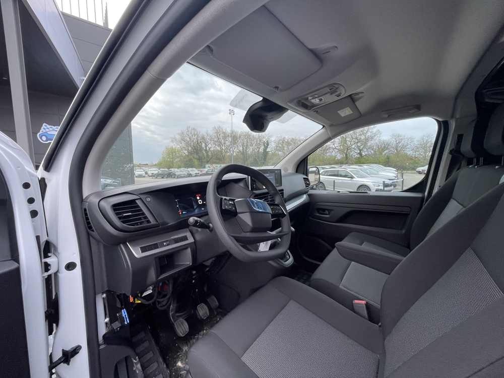 Jumpy M 1.5 DIESEL 120CH 2026 occasion 33700 M&eacute;rignac