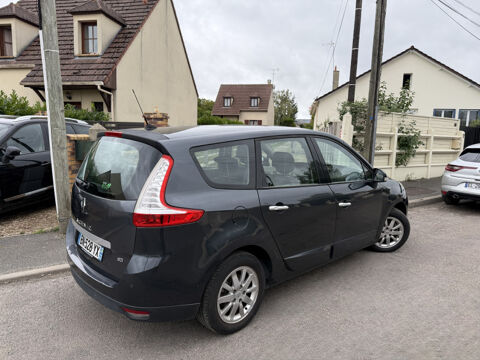 Grand Sc&eacute;nic III 1.9 DCI 130CH FAP PRIVILEGE EURO5 5 PLACES 2011 occasion 95480 PIERRELAYE