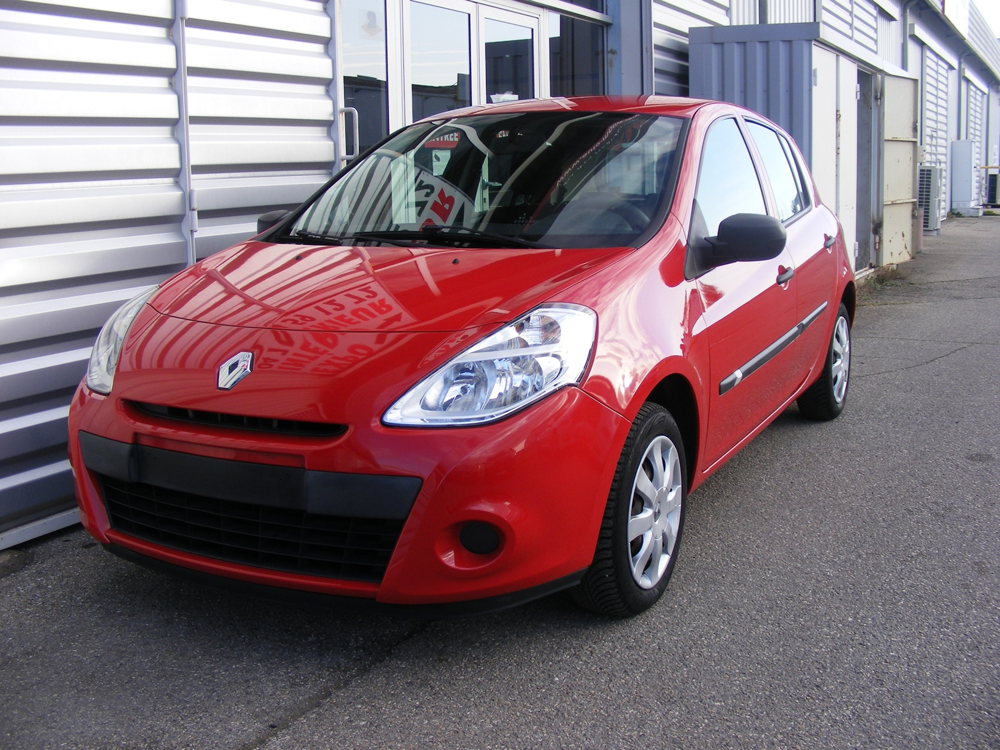 Clio III III 1.2 16V 75CH AUTHENTIQUE 5P 2012 occasion 38150 Salaise-sur-Sanne