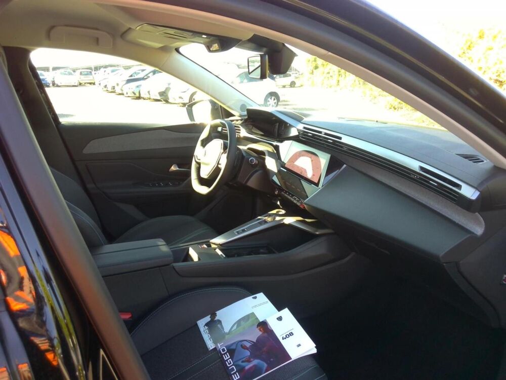 408 Hybrid 145ch Allure e-DCS6 / ADML / VISION 360 / PACK NAV 2025 occasion 56850 Caudan