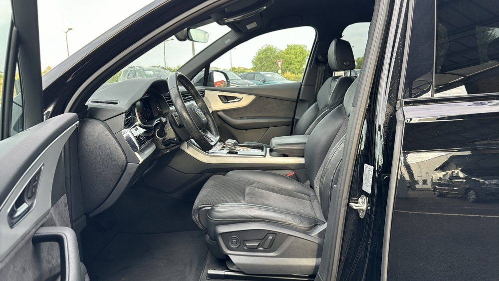Q7 60 TFSI E 462CH COMPETITION QUATTRO TIPTRONIC 5 PLACES 2021 occasion 31670 Lab&egrave;ge