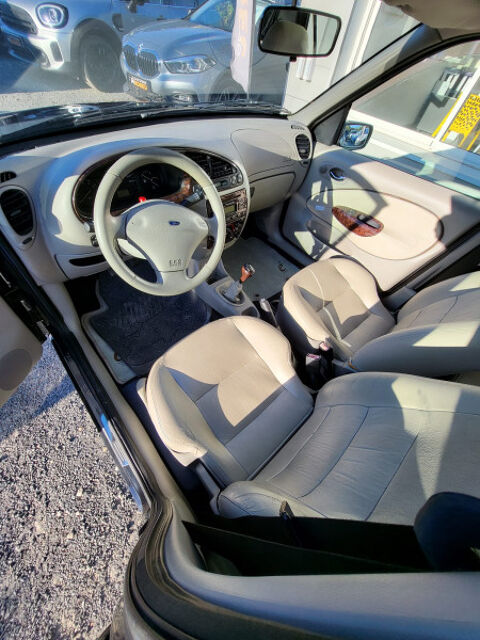 Fiesta 1.25 75CH ELANCE 5P 2000 occasion 33700 M&eacute;rignac