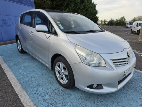 Verso 126 D-4D EXECUTIVE 7 PLACES 2010 occasion 44290 Conquereuil