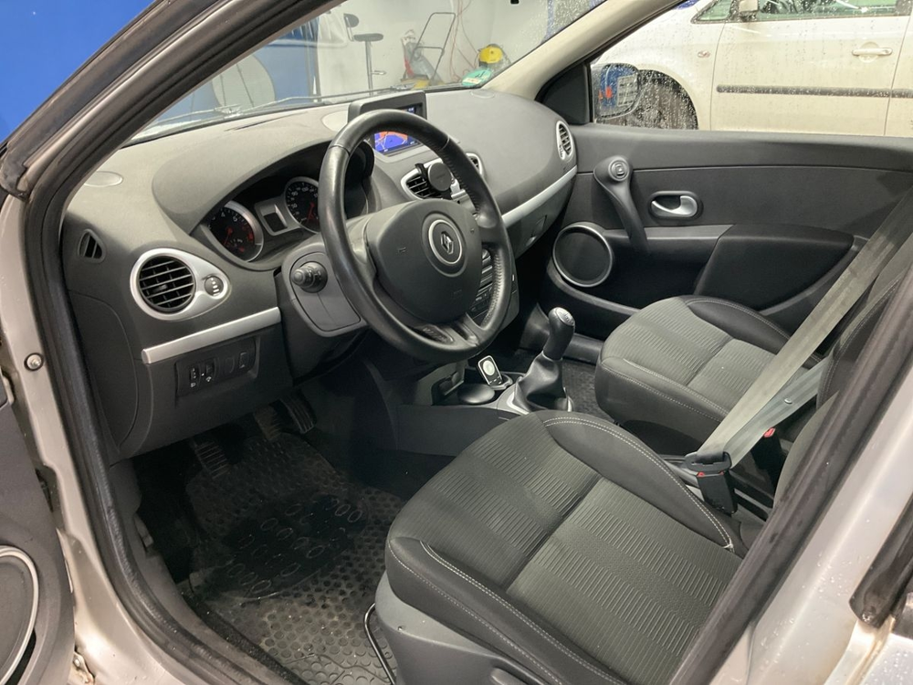 Clio III Estate III 1.2 16V 75CH AUTHENTIQUE 2009 occasion 38150 Salaise-sur-Sanne