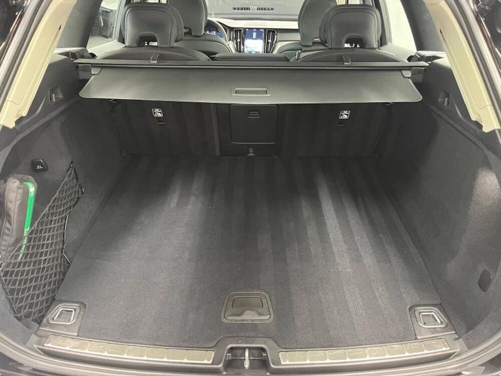 XC60 T6 Hybride Rechargeable 350 Plus Style Dark Geartronic 8 AWD 2024 occasion 91200 Athis-Mons