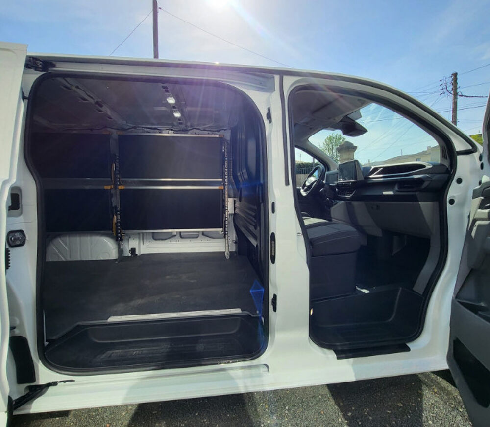 Transit 280 L1H1 2.0 ECOBLUE 136CH TREND 2024 occasion 33700 M&eacute;rignac