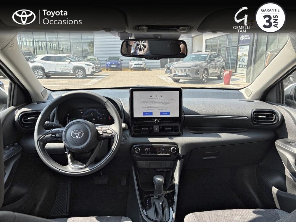 Yaris 116h Design 5p MY25 2026 occasion 26200 Mont&eacute;limar