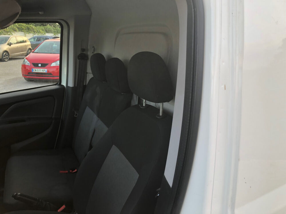 Doblo 1.6 MULTIJET 105CH 705KG PRO LOUNGE 2023 occasion 34970 Lattes