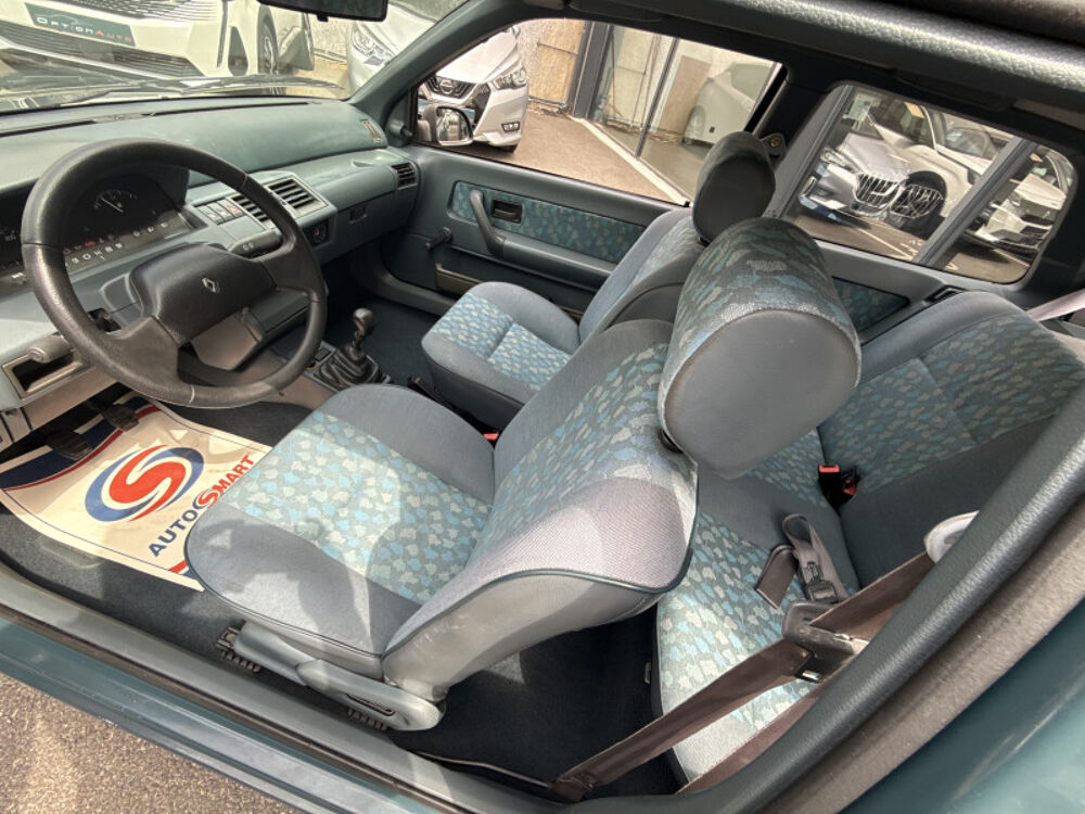 Clio 1.2i 60cv 1993 occasion 31140 Aucamville
