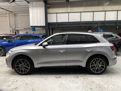 Q5 50 TFSI E 299CH S LINE QUATTRO S TRONIC 7-TOIT OUVRANT- APPL 2021 occasion 78800 HOUILLES