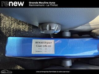 Clio 3.0 V6 255ch 3p 2004 occasion 88160 Le Thillot