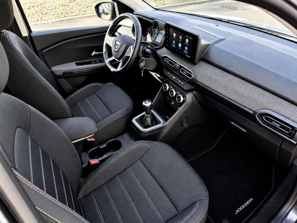 Jogger 1.0 ECO-G 100CH SL EXTREME+ 7 PLACES / 1&Egrave;RE MAIN / CARPLAY / 2023 occasion 94260 Fresnes