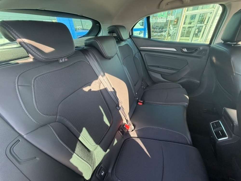 Megane IV 1.6 E-TECH PLUG-IN HYBRID 160CH TECHNO 2023 occasion 16400 Puymoyen