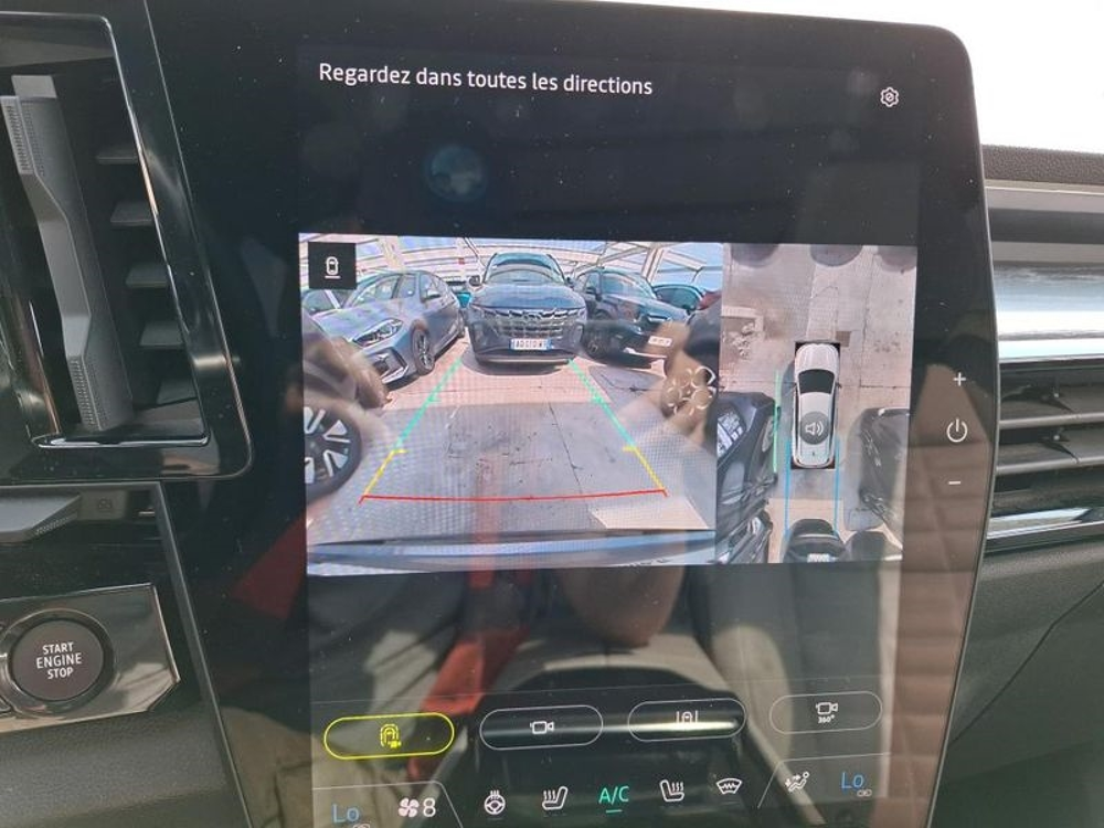 Espace 1.2 E-TECH FULL HYBRID 200CH ICONIC 5 PLACES - 24 2024 occasion 56530 Qu&eacute;ven