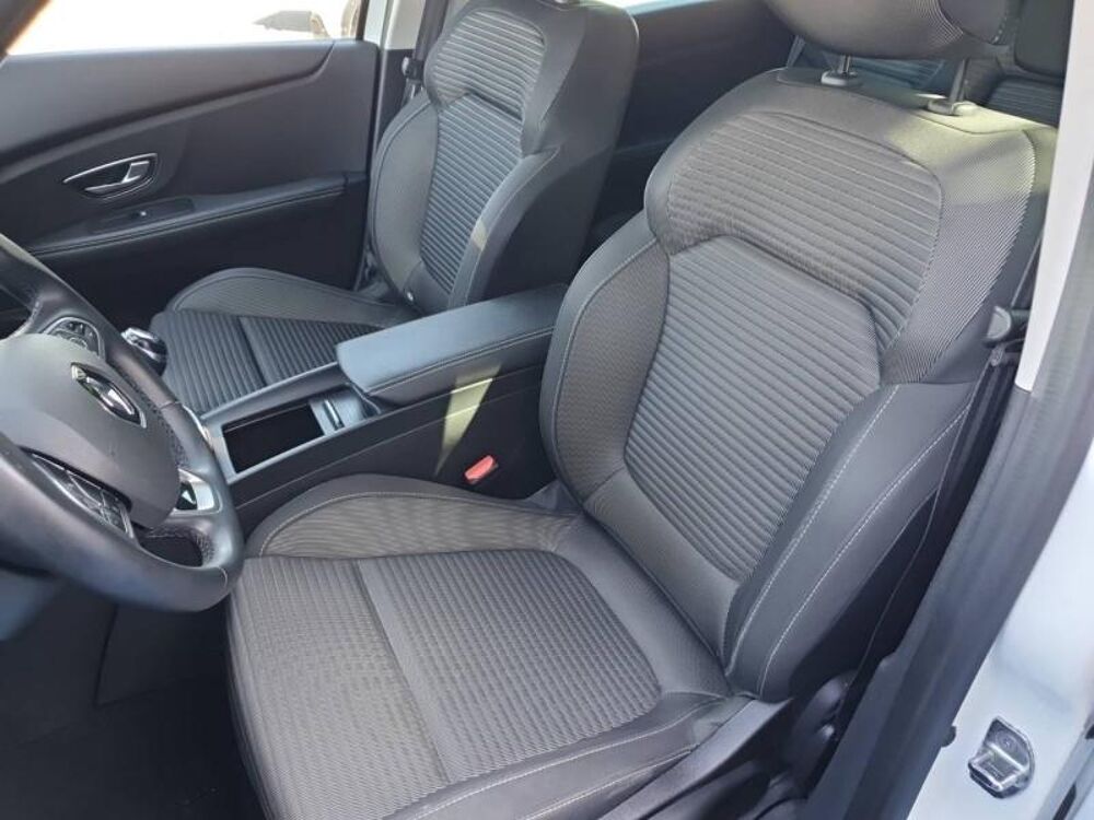 Grand Sc&eacute;nic II 1.7 Blue dCi 120ch Business 7 places 2020 occasion 56400 Brech