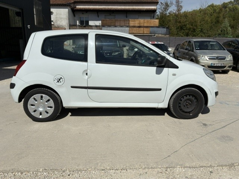 Twingo II 1.5 DCI 65CH AUTHENTIQUE DISTRIBUTION NEUVE 2010 occasion 30360 V&eacute;z&eacute;nobres