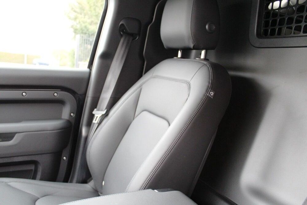 Defender IV 110 D250 MHEV X-DYNAMIC HSE BVA8 2 PLACES 2025 occasion 59223 Roncq