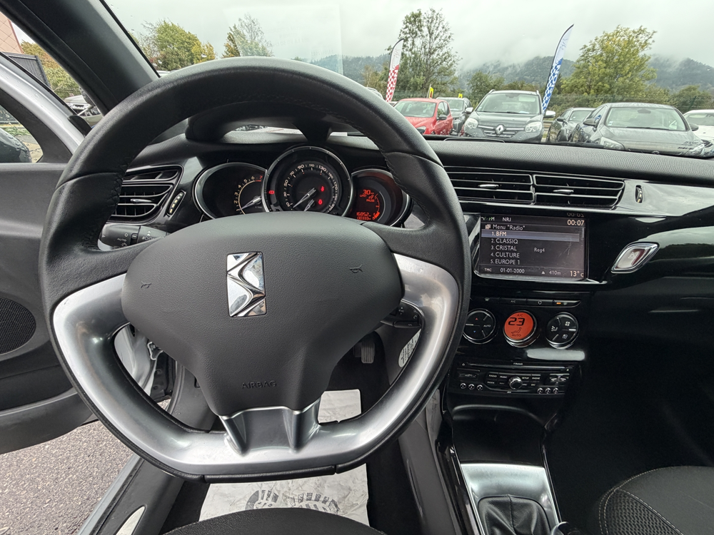 DS3 1.6 VTI SO CHIC 2011 occasion 88200 Saint-Nabord