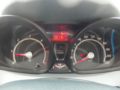 Fiesta 1.4 TDCI 70CH FAP AMBIENTE 5P 2011 occasion 10600 Savi&egrave;res