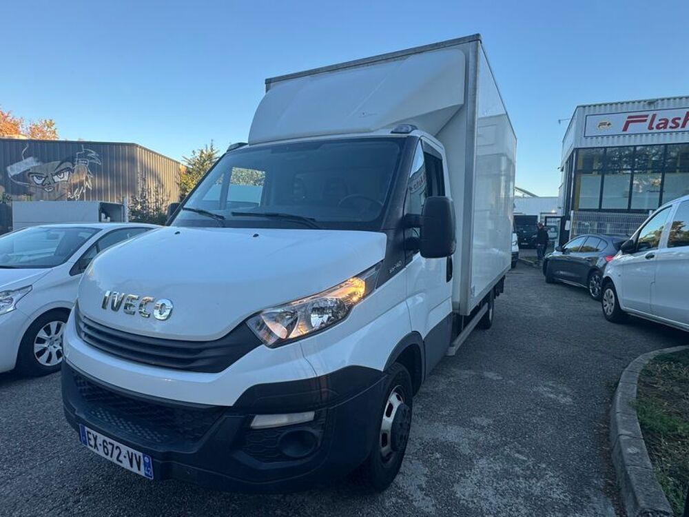 Daily 35C14 CAISSE HAYON PX 14000&curren; HT 2018 occasion 42000 Saint-&Eacute;tienne
