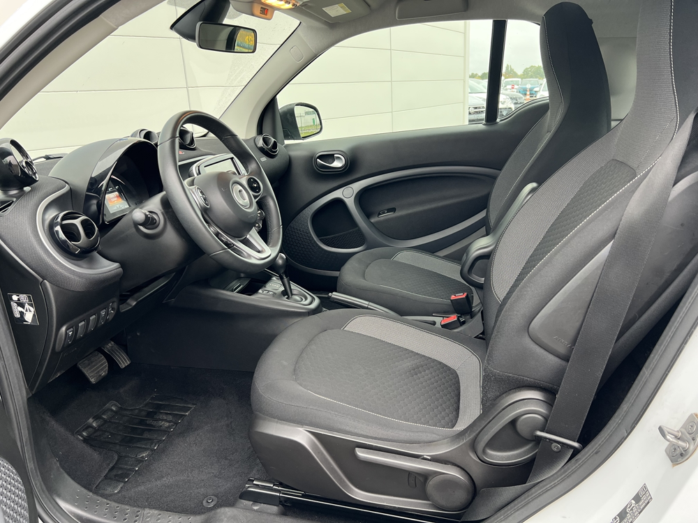 ForTwo EQ 82CH PASSION 2022 occasion 49070 Saint-L&eacute;ger-de-Lini&egrave;res