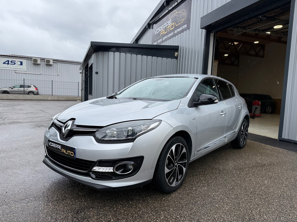 M&eacute;gane III 1.2 TCE 115CH ENERGY BOSE EURO6 2015 / CREDIT / 2015 occasion 38340 Voreppe