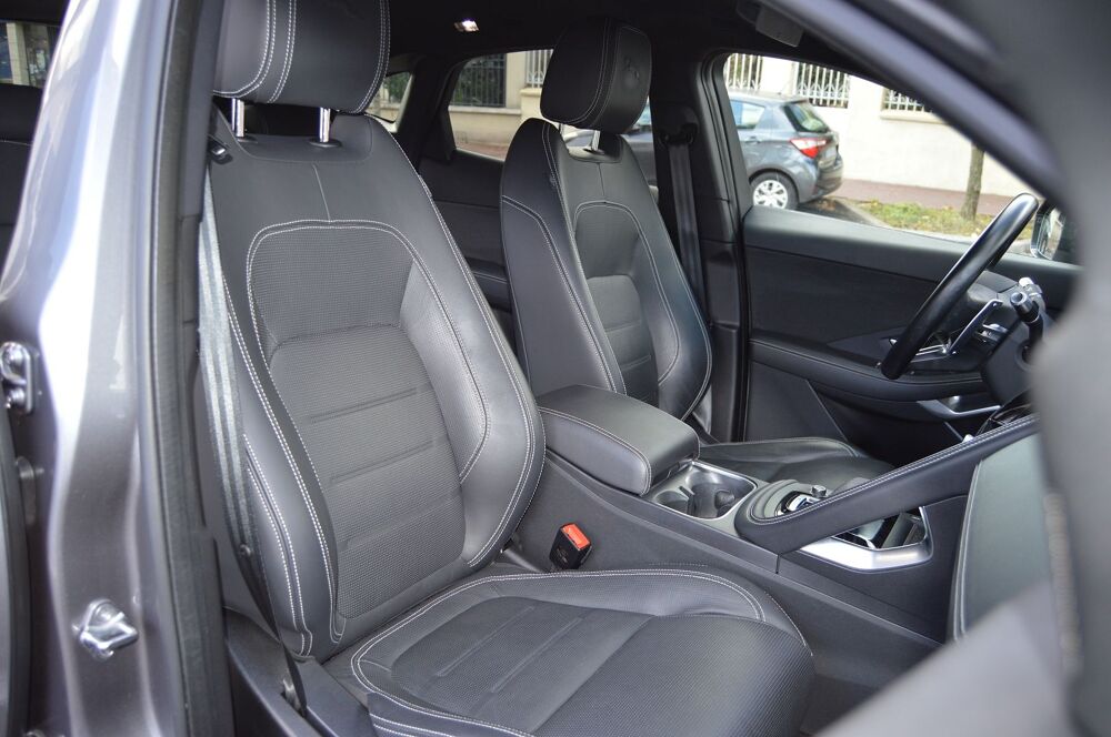 E-PACE D200 MHEV R-DYNAMIC HSE BVA AWD 2021 occasion 94100 Saint-Maur-des-Foss&eacute;s